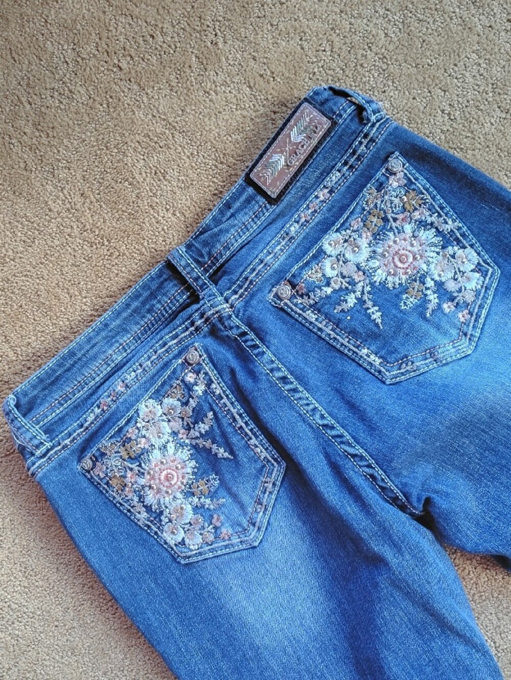 Grace in LA Easy Fit Midrise Jeans-Size 33 - Picture 6 of 10